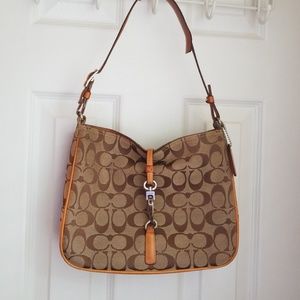 Coach Signature Hamptons Clip Purse